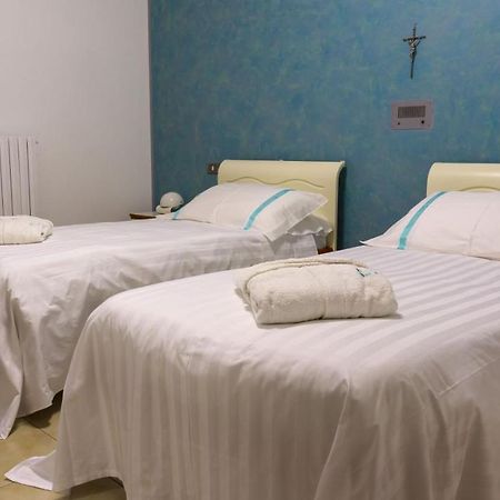 Hotel San Crispino Morrovalle ภายนอก รูปภาพ